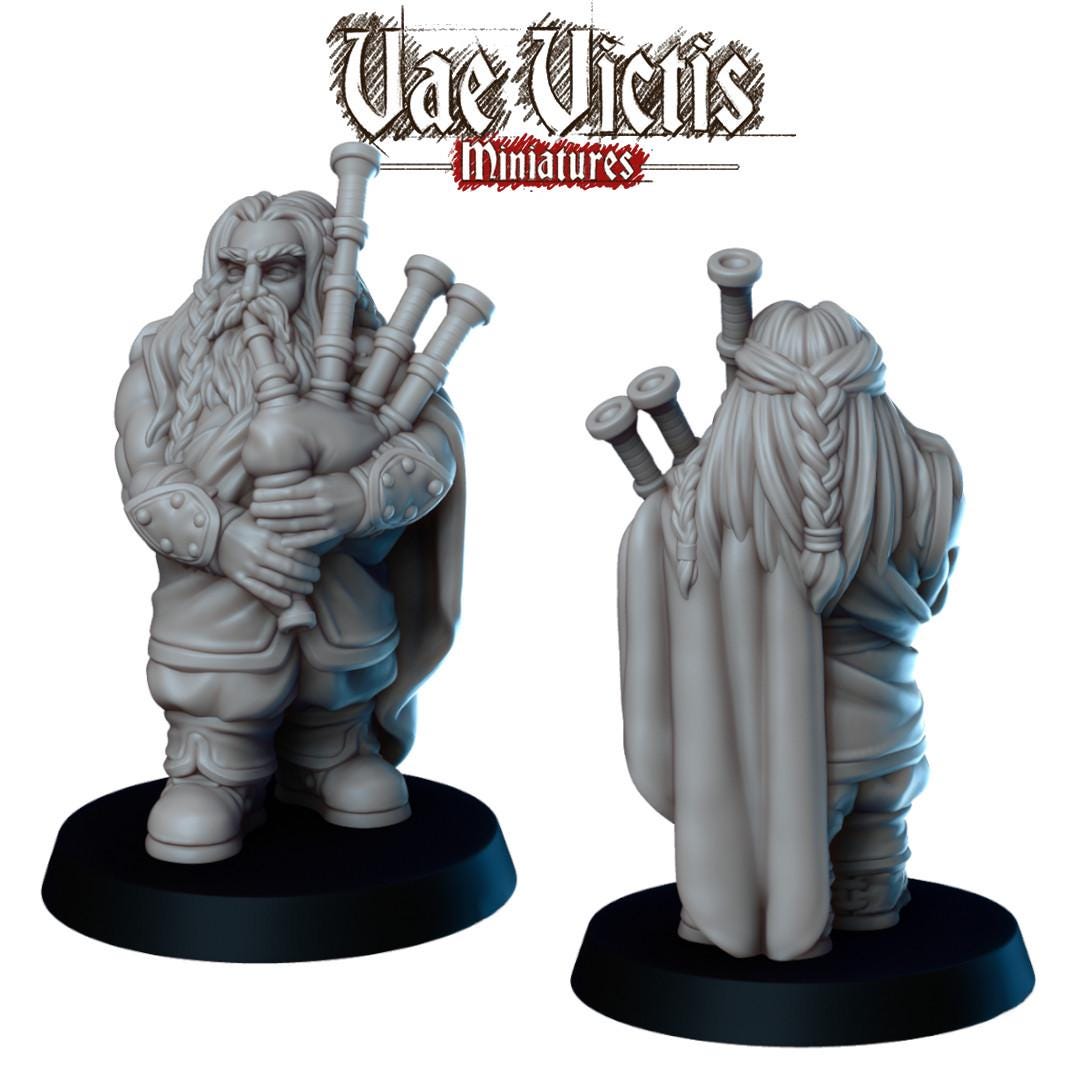 Dwarf Bagpiper Miniature - by Vae Victis Miniatures