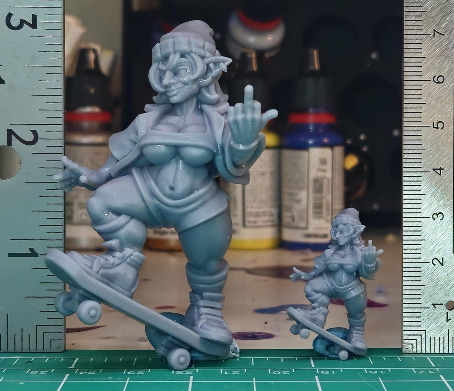 Goblin Skater Girl Bae Victis Figurine - by Vae Victis Miniatures