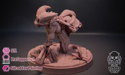 Crazed Ramshackle Kobold Miniature - by Jigglystix