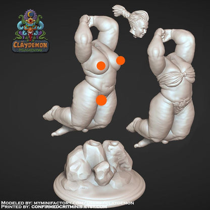 Wallbreaker Woman Miniature - by Claydemon Miniatures