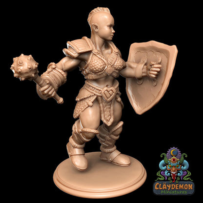 Breanwyn the Halfling Warrior Miniature - by Claydemon Miniatures