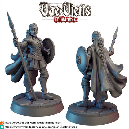 Elf Amazon Miniature - by Vae Victis Miniatures