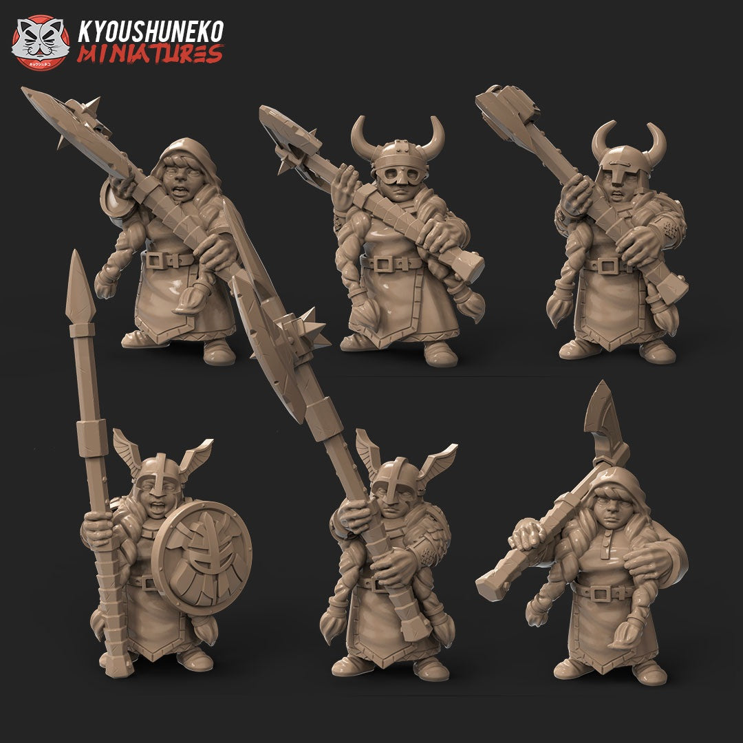 Dwarf Female Long Braids Miniatures - by Kyoushuneko Miniatures