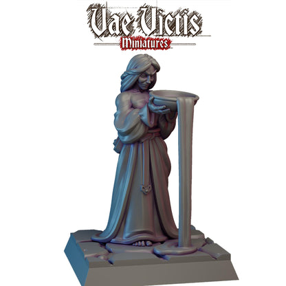 Blood Offering Priestess Miniature - by Vae Victis Miniatures