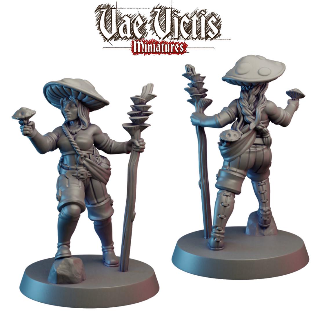 Circle of Spores Druid Miniature - by Vae Victis Miniatures