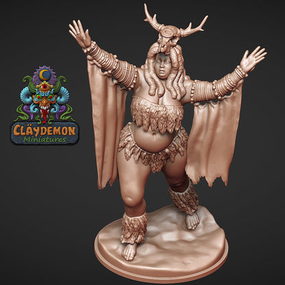 Priestess Elinora Miniature - by Claydemon Miniatures