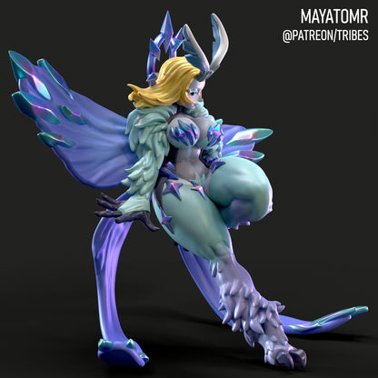 Winter Moth Luna Miniature - by Mayatomr